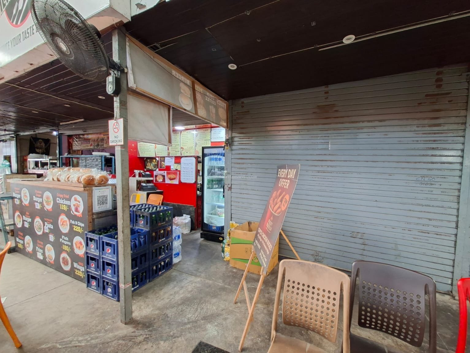 Suitable for Resturant or Cafe, Ground floor,near Kumar Picasso society Shop for Rent in Hadapsar, Pune | Indiantenant